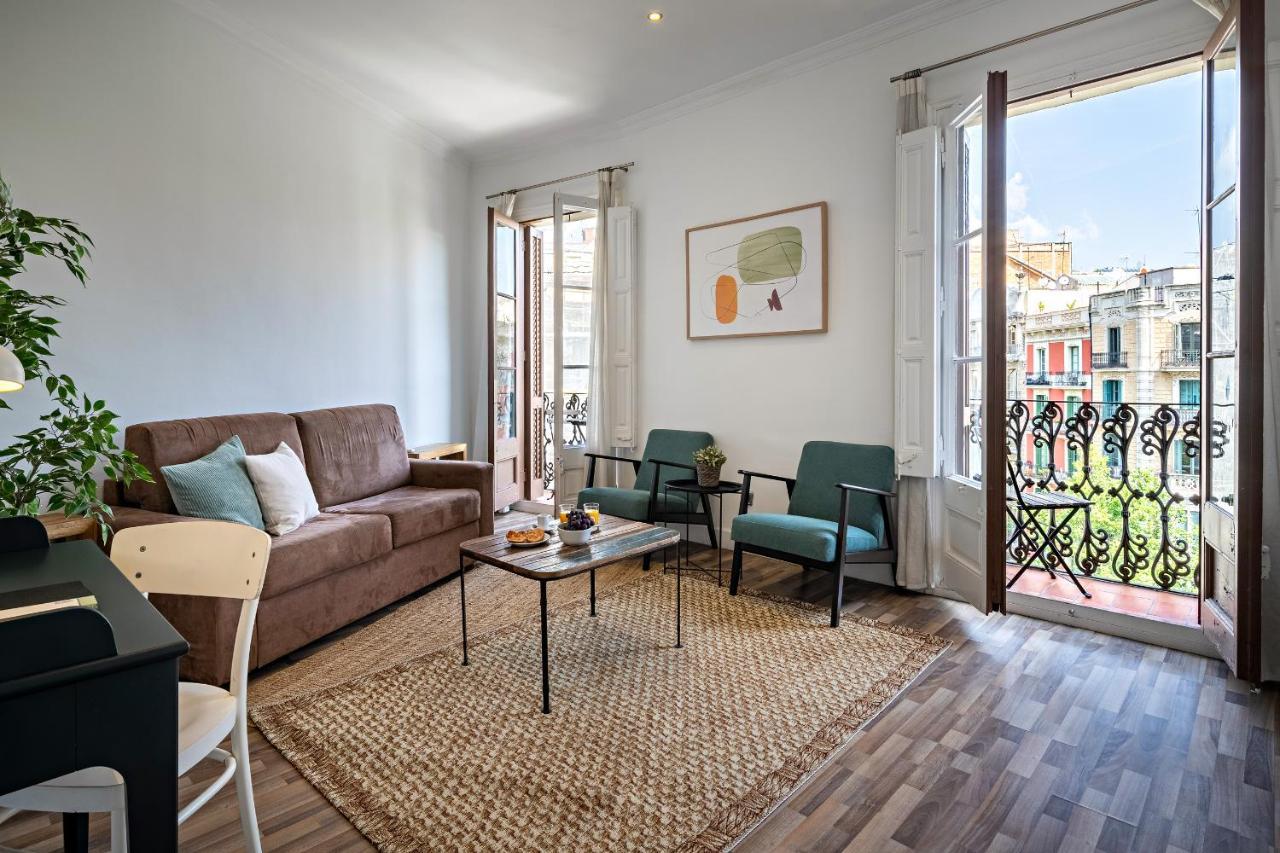 Habitat Eixample Balconies. Apartment Barcelona